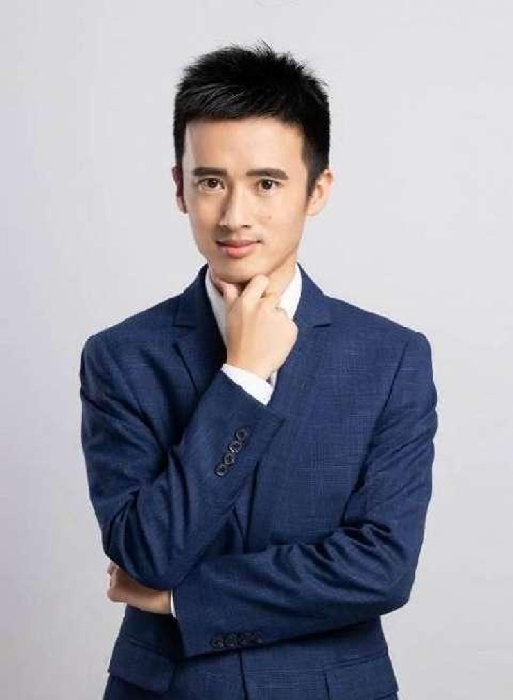 袁航